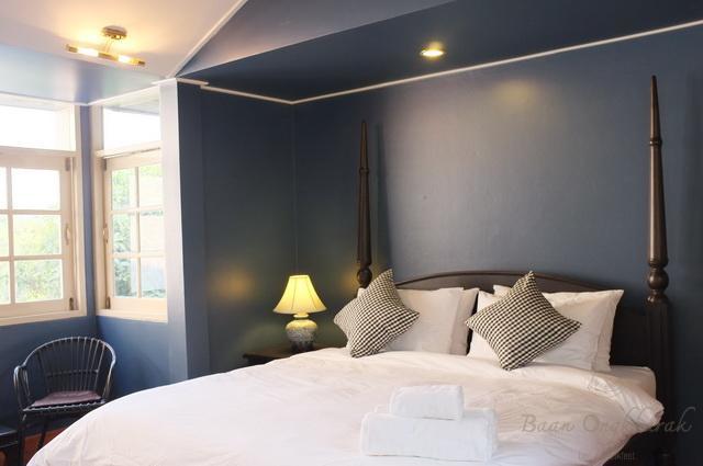 Baan Ongkharak Bed & Breakfast (Adults Only) Банкок Екстериор снимка